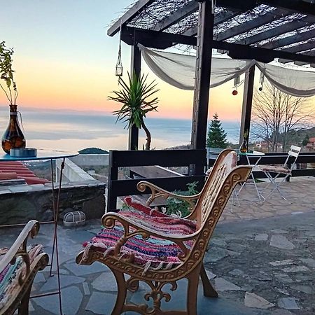 Traditional Guesthouse Erato 팔라이오스 판텔레이몬 외부 사진