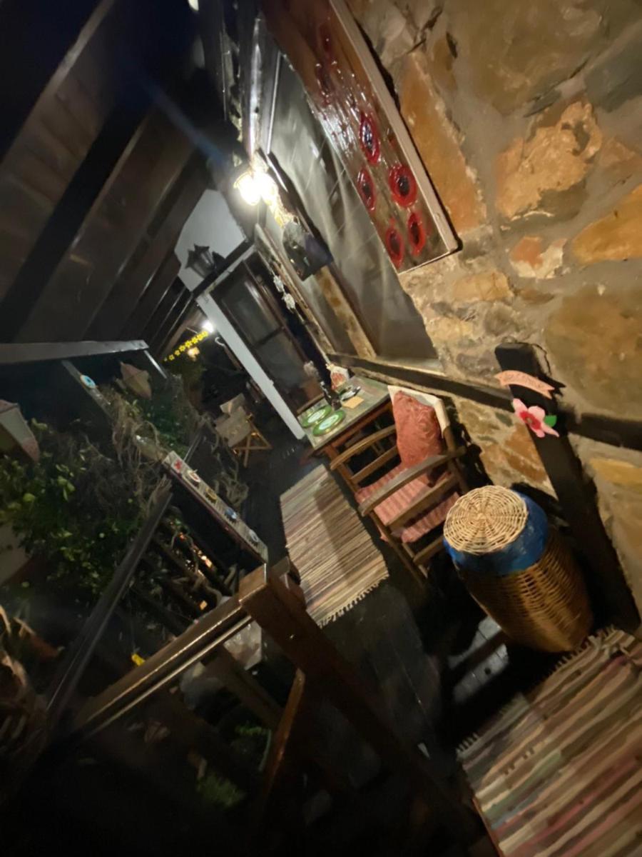 Traditional Guesthouse Erato 팔라이오스 판텔레이몬 외부 사진