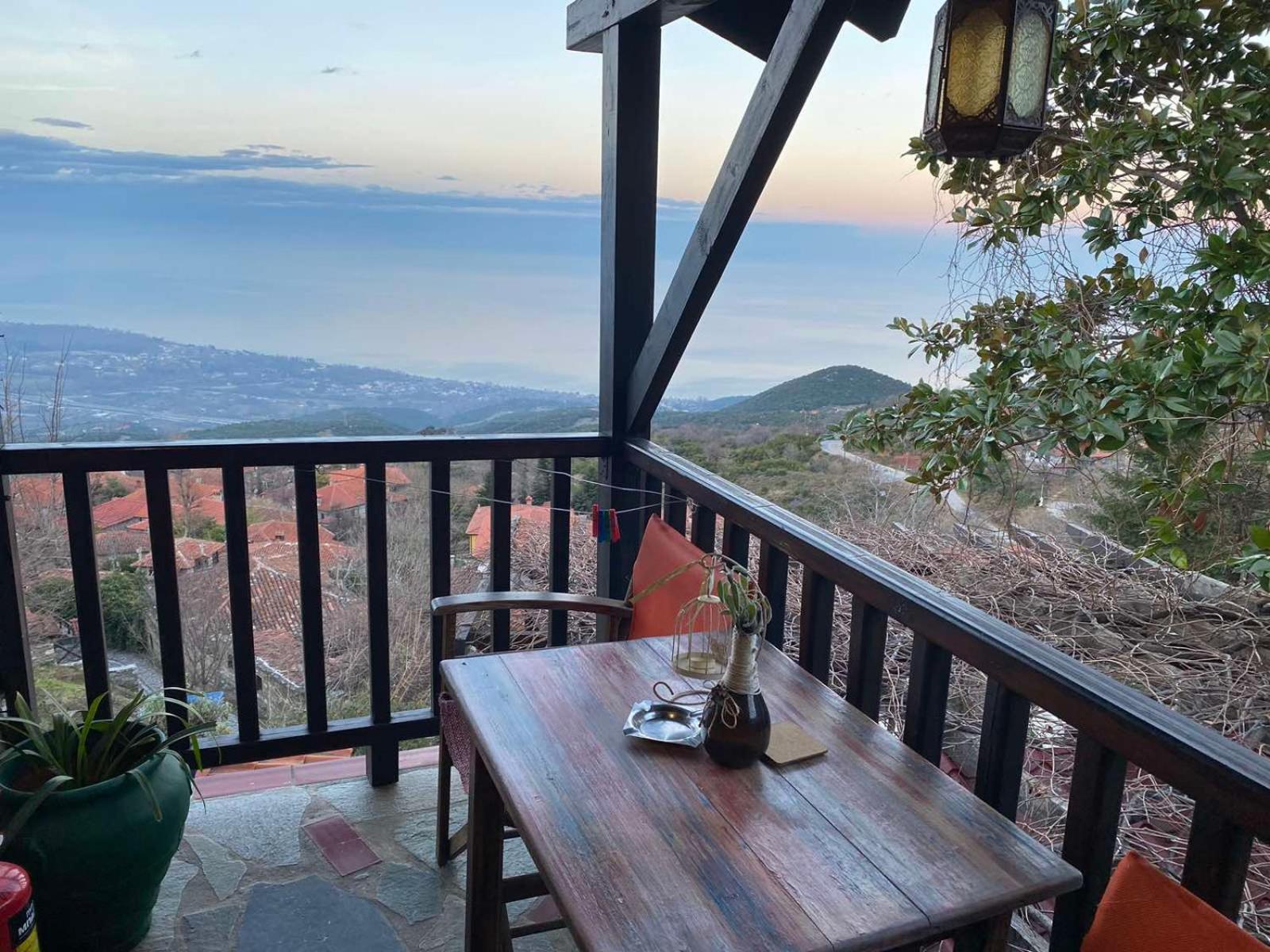 Traditional Guesthouse Erato 팔라이오스 판텔레이몬 외부 사진